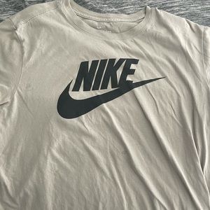 Nike tshirt